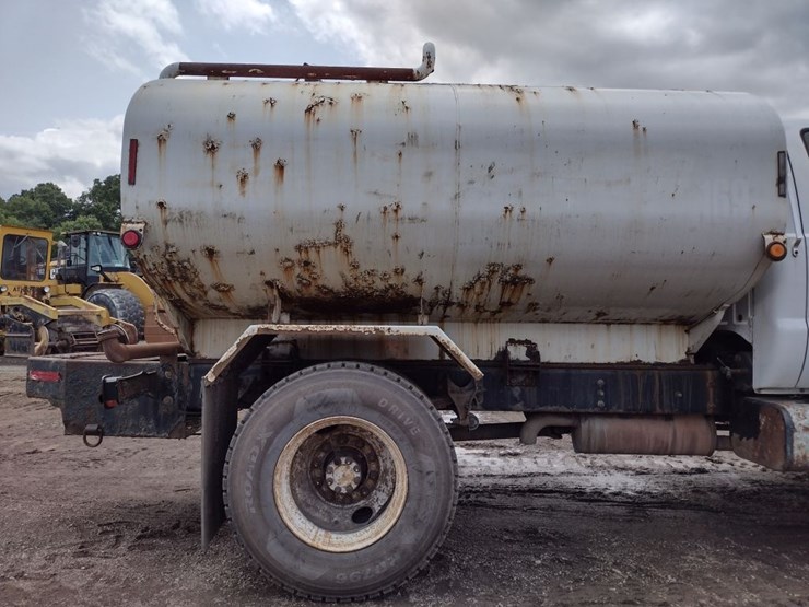 ford-f750-image-25