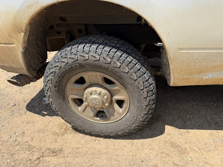 2015-dodge-2500-image-10