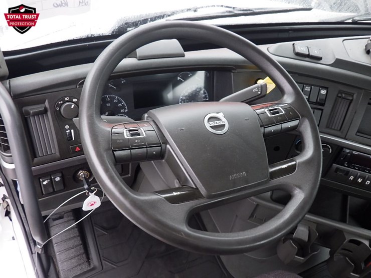 2024-volvo-vnr300-image-17