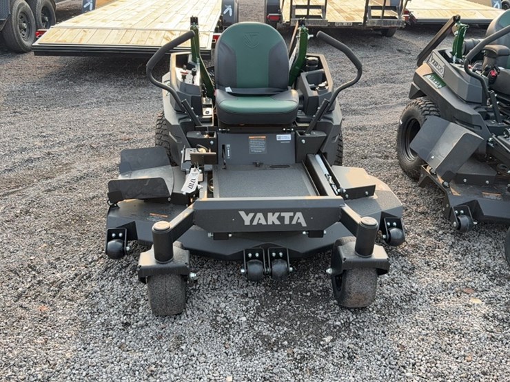 #3096-•-yakta-yxr-120-zero-turn-mower-image-2
