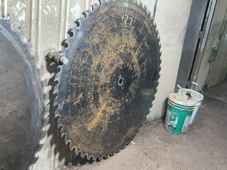#177-•-56”-circular-saw-blade-image-2