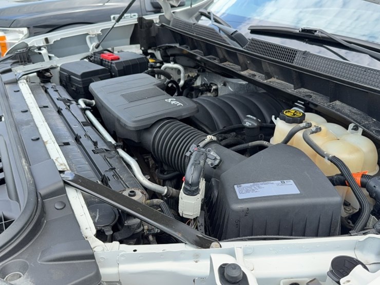 2020-chevrolet-1500-image-23