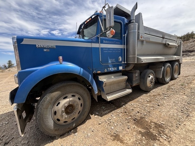 1996-kenworth-w900b-image-2