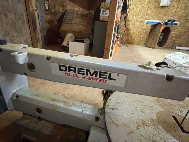 #7135-•-dremel-scroll-saw-image-5
