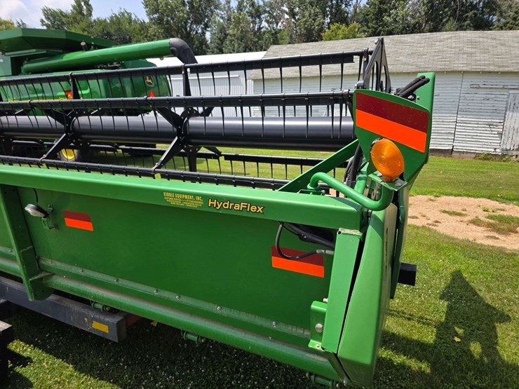 2013-john-deere-630f-image-26