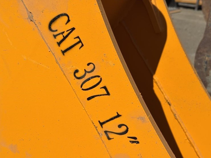 caterpillar-307-image-6