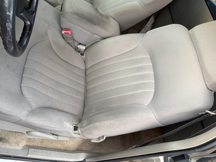 2003-chevrolet-s10-image-15