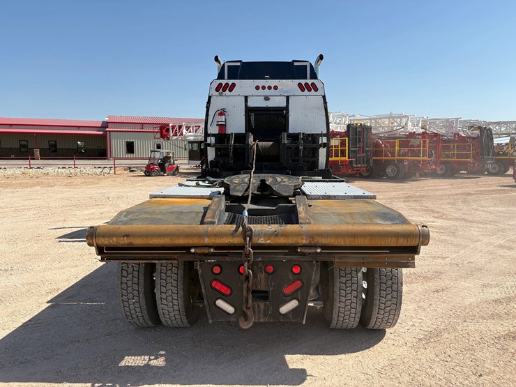 2021-western-star-4900-image-5