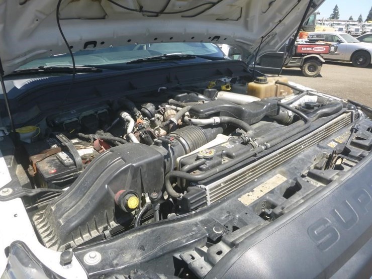 2013-ford-f550-image-17