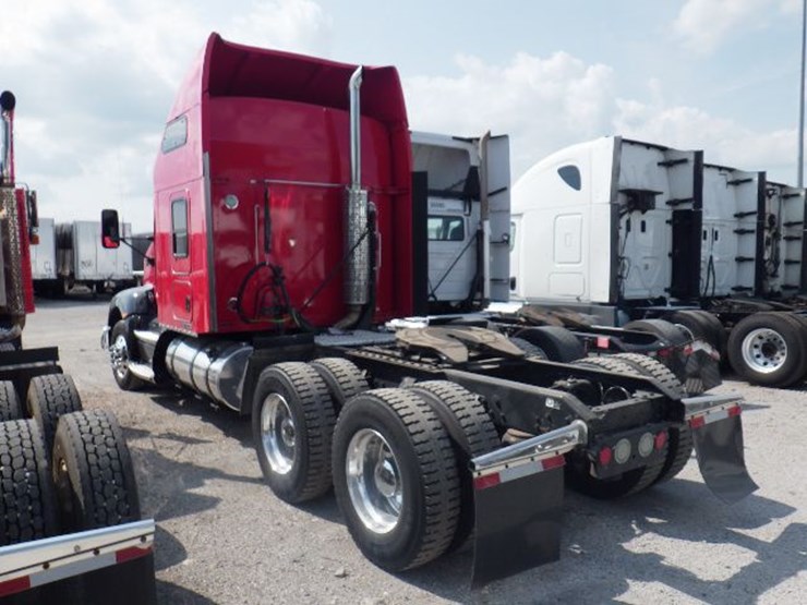 2015-kenworth-t660-image-12