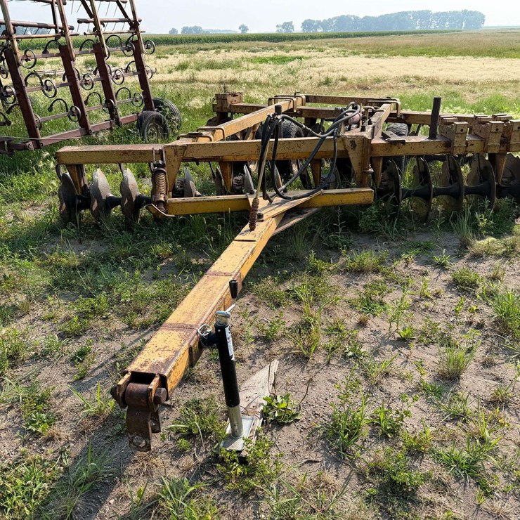 INTERNATIONAL 630