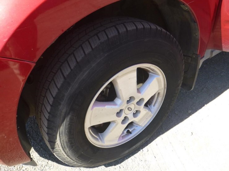 2011-ford-escape-image-13