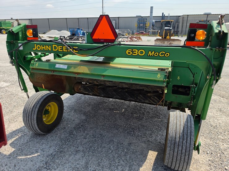 2009-john-deere-630-image-7