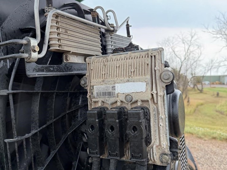 2012-john-deere-7230r-image-37