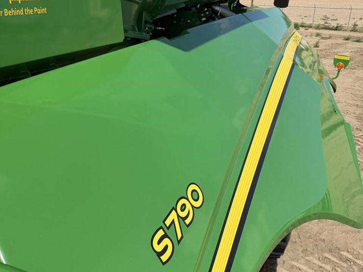 2020-john-deere-s790-image-81