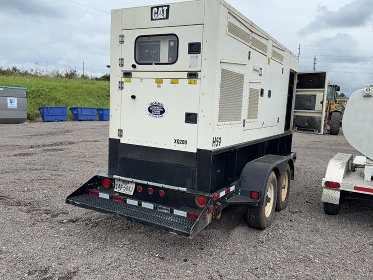 #2099-•-cat-x0200-2-towable-generator-image-8
