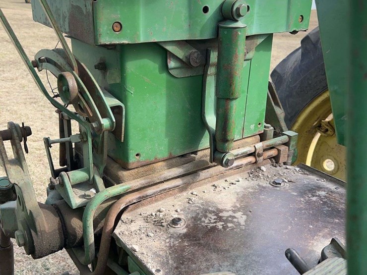 john-deere-630-image-28