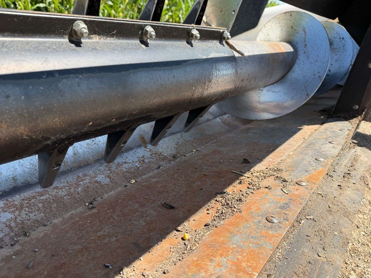 2006-john-deere-9500-image-17