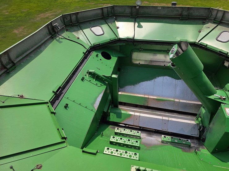 2007-john-deere-9760-sts-image-37