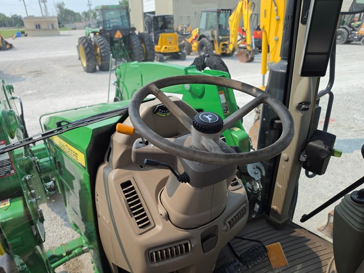 2022-john-deere-6110m-image-13
