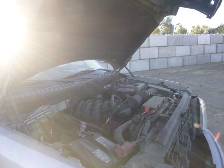 2010-ford-f150-image-25