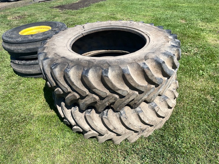 #4693-•-(2)-firestone-tires-image-4