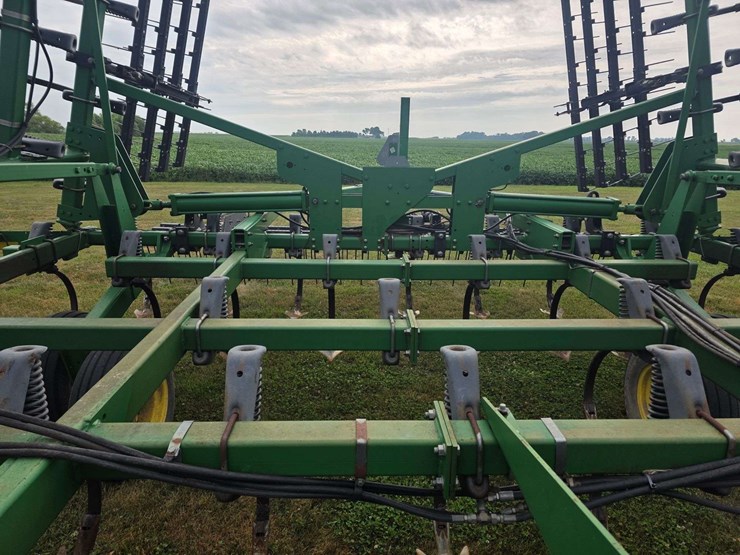 john-deere-2210-image-17