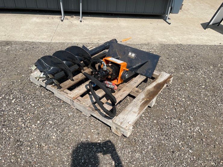 #4521-•-wolverine-mini-skidsteer-auger-image-4
