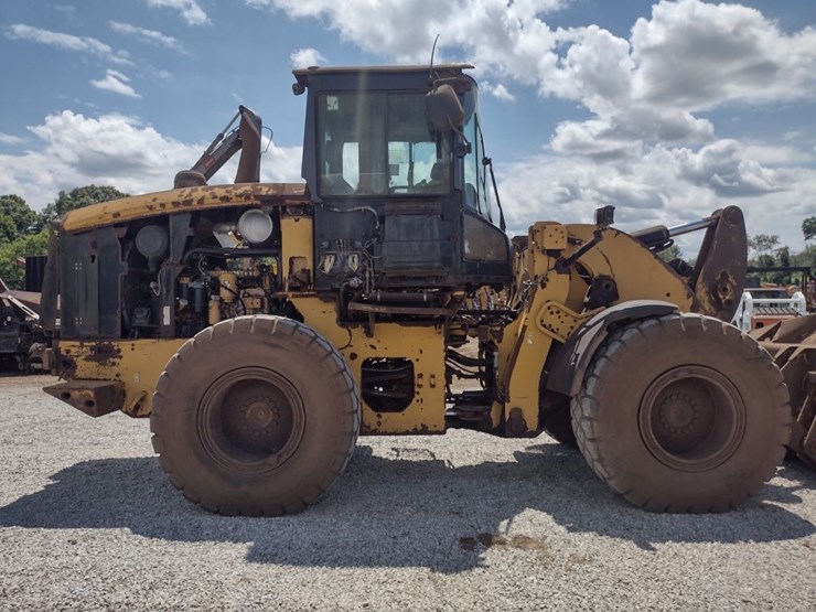 caterpillar-930k-image-30
