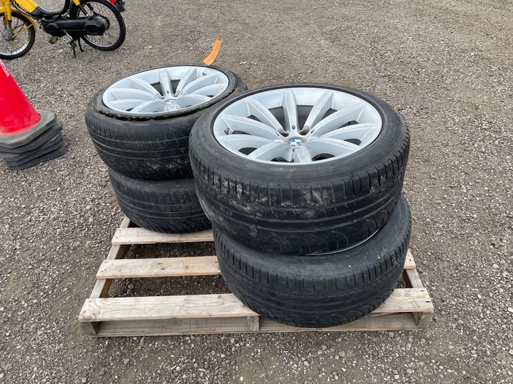 #4561-•-(4)-bmw-5-bolt-rims-with-tires-image-2