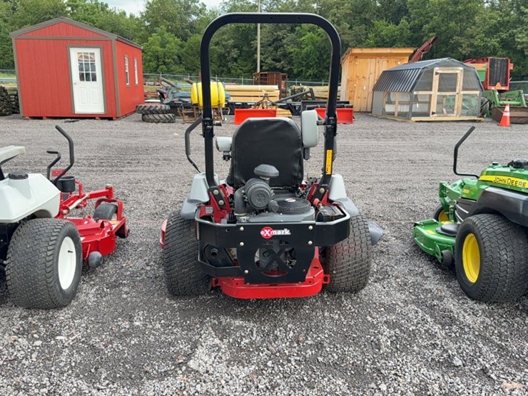 #3090-•-2017-exmark-lazer-z-zero-turn-mower-image-10