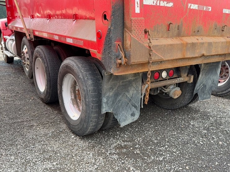 2016-kenworth-t880-image-10