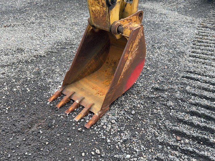 caterpillar-416c-image-15