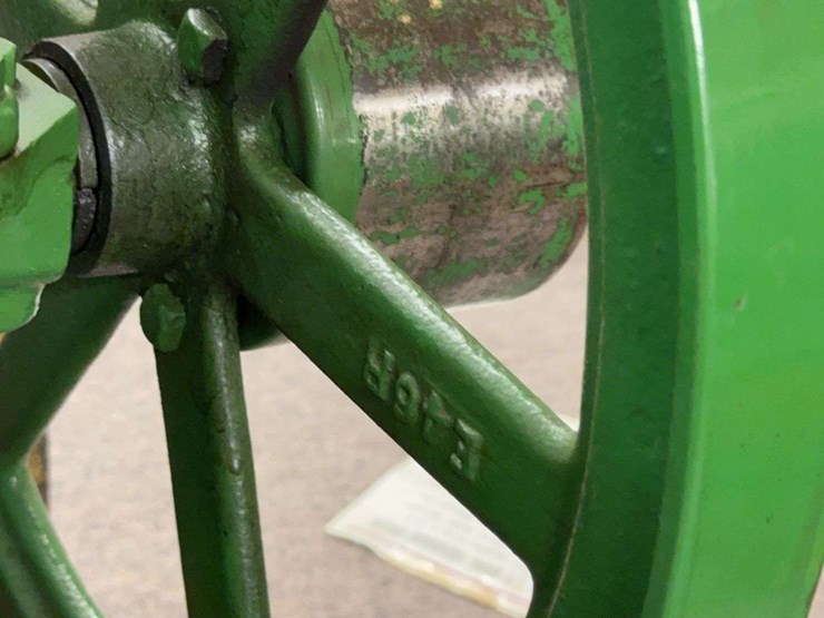 john-deere-112-image-13