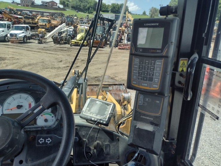 caterpillar-928h-image-8