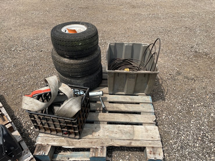 #4571-•-(3)-lawn-tires,-cable-and-4"-lifting-sling-image-1