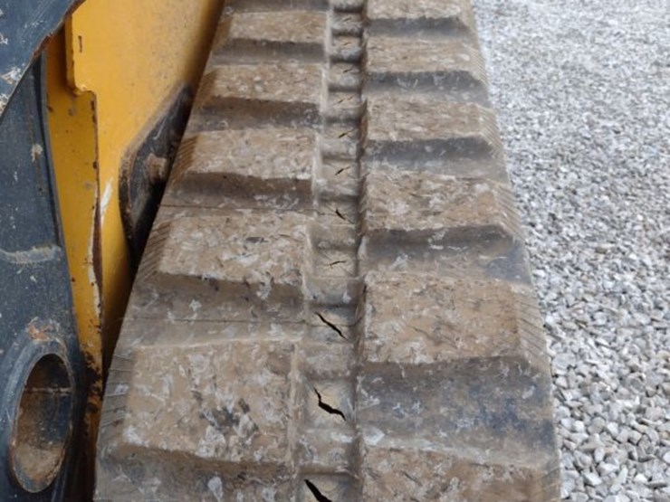 deere-331g-image-17