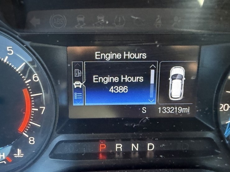 2018-ford-explorer-image-30