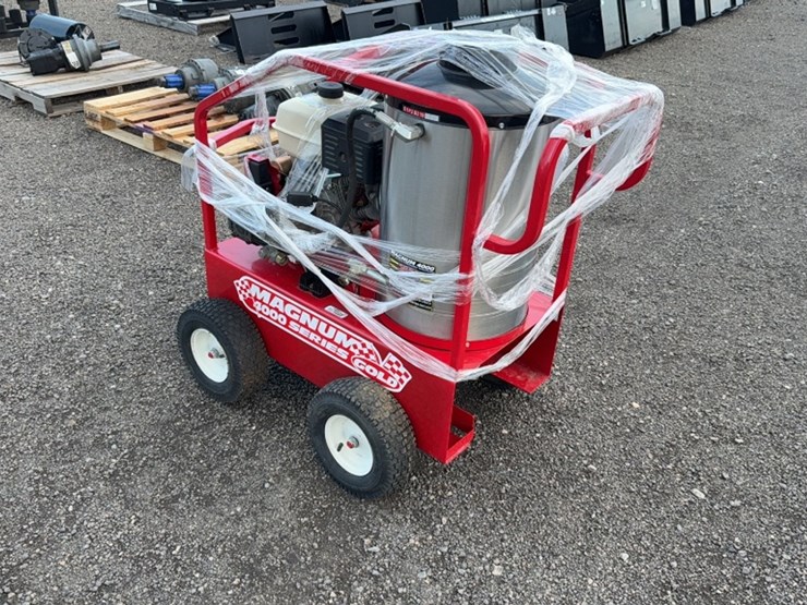 #2042-•-magnum-4000-series-heated-pressure-washer-image-6