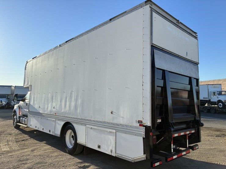 2016-ford-f650-xlt-image-4