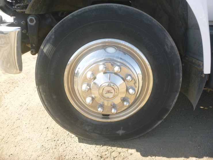 2017-ford-f750-image-32