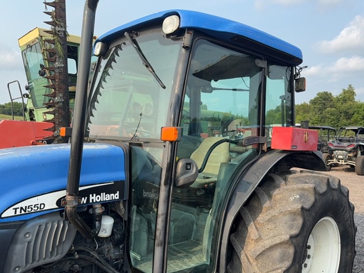 new-holland-tn55d-image-14