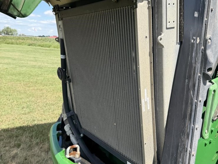 2017-john-deere-9570rx-image-17
