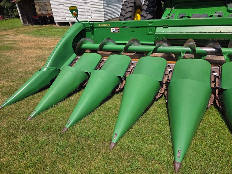 2013-john-deere-608c-image-9