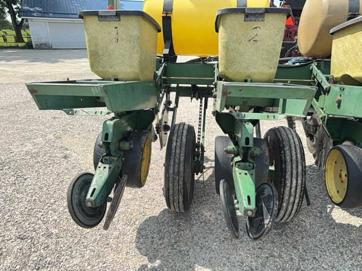 john-deere-7000-image-19