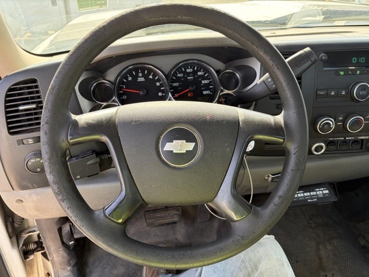 2009-chevrolet-silverado-3500hd-image-11