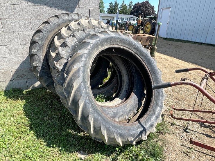 #4696-•-(5)-tractor-tires-image-3