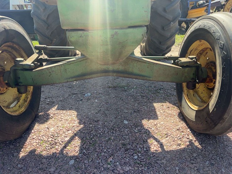 john-deere-70-image-31