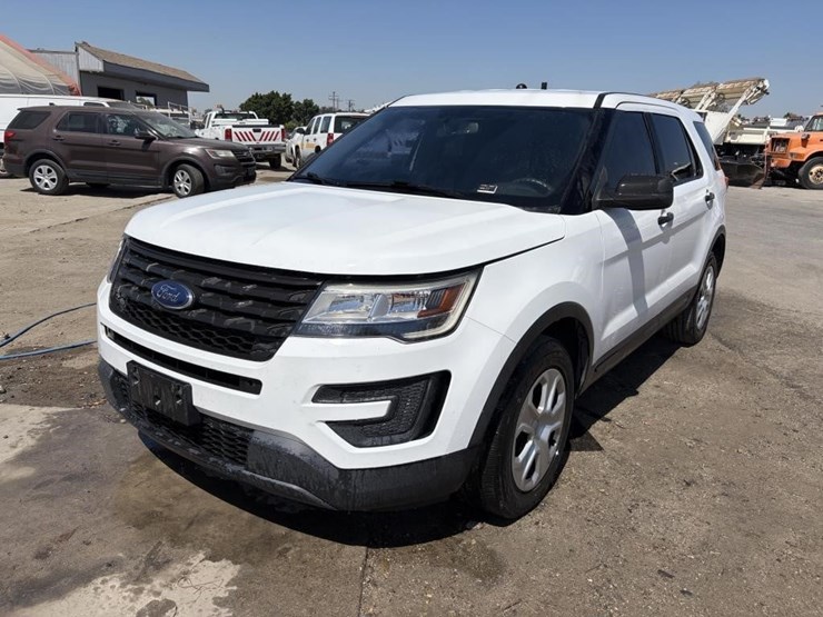 2018-ford-explorer-image-1