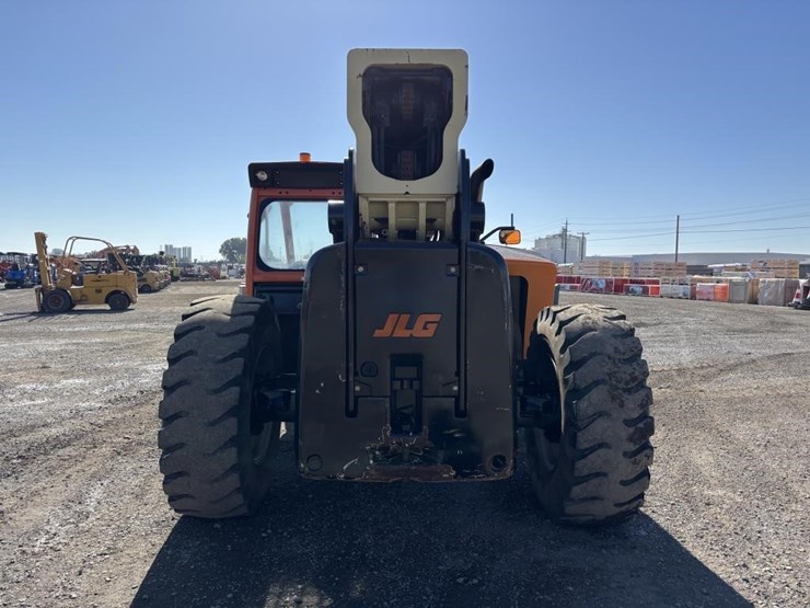 2015-jlg-1255-image-8